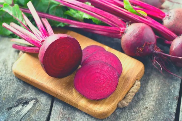 How to Make Natural Lipstick With Beetroot