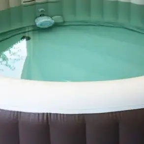 portable hot tub x 2