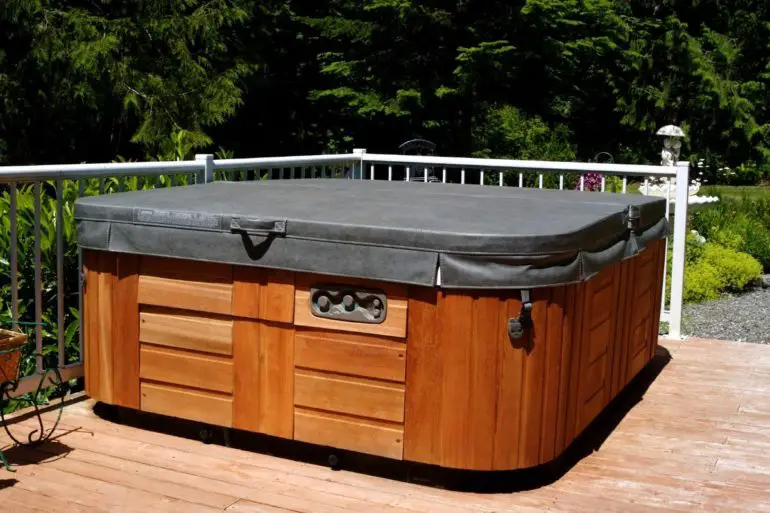 The Best Salt Water Hot Tubs Pro, Cons + Top 2022 Products